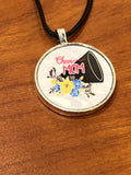 Cheer Mom flower megaphone designed round-necklace